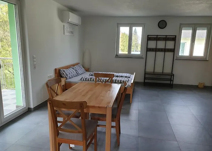 Gaestehaus Martha * רוסט